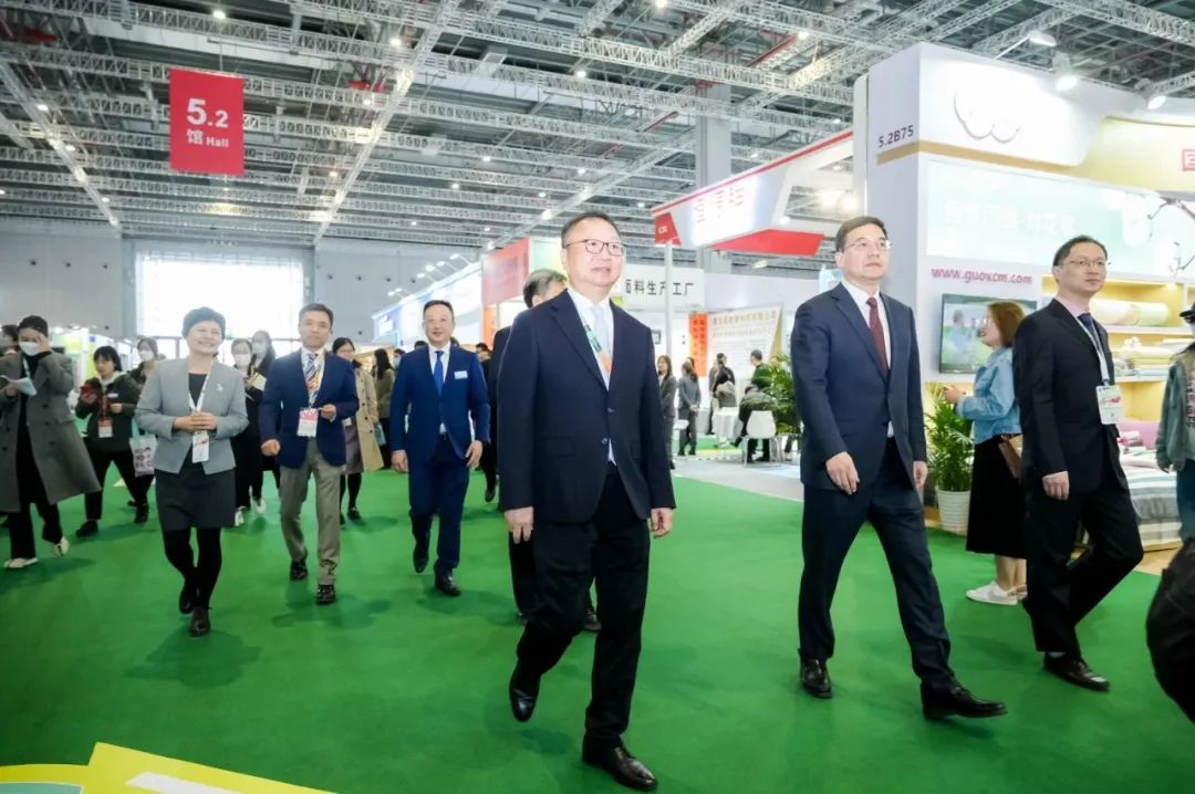 力為華夏添錦繡，織就神州好生活！2023中國紡聯春季聯展開幕式暨棉紡消費季活動啟動儀式舉行