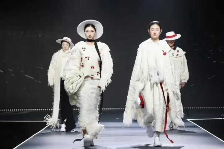 古鎮新時尚!第八屆“濮院杯”PH Value中國針織設計師大賽決賽暨頒獎典禮今天舉行