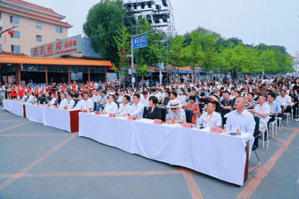&ldquo;泳&rdquo;動興城！2024東北亞（興城）國際泳裝博覽會開幕