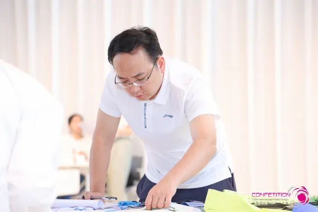 中國流行面料如何煥新當(dāng)代設(shè)計？聯(lián)動雅瑩集團，這場評審會為好創(chuàng)意持續(xù)加碼