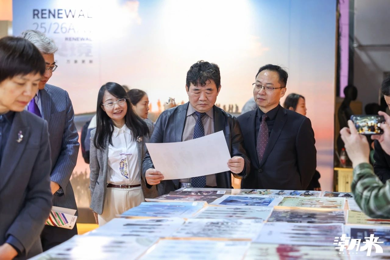 以第二十八屆（2025）&ldquo;真皮標志杯&rdquo;設計大賽初賽、潮來&middot;必訂&mdash;&mdash;設計版權交易會、2025海寧優材&middot;新質聯盟聯合展、潮來課堂分享沙龍等系列活動為支點，&ldquo;海寧時間&rdquo;再一次撬動千億時尚產業的澎湃動能。