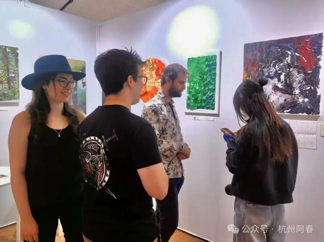 深趴藝術圈的那點事，為什么當代藝術家傅素琴的龍鱗片會被法國盧浮宮收藏？